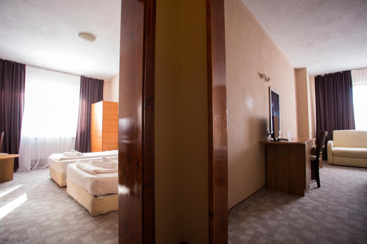 Family Prim Hotel Sandanski Esterno foto
